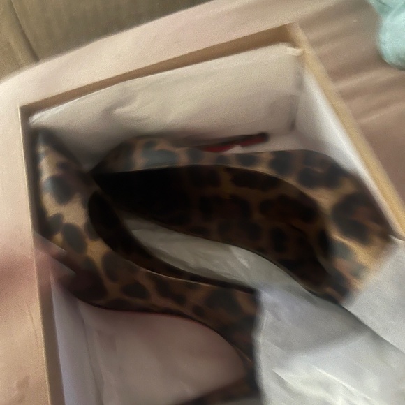 Red bottom heels - Picture 1 of 5